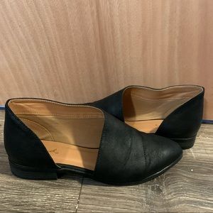 Open shank ballerina flats